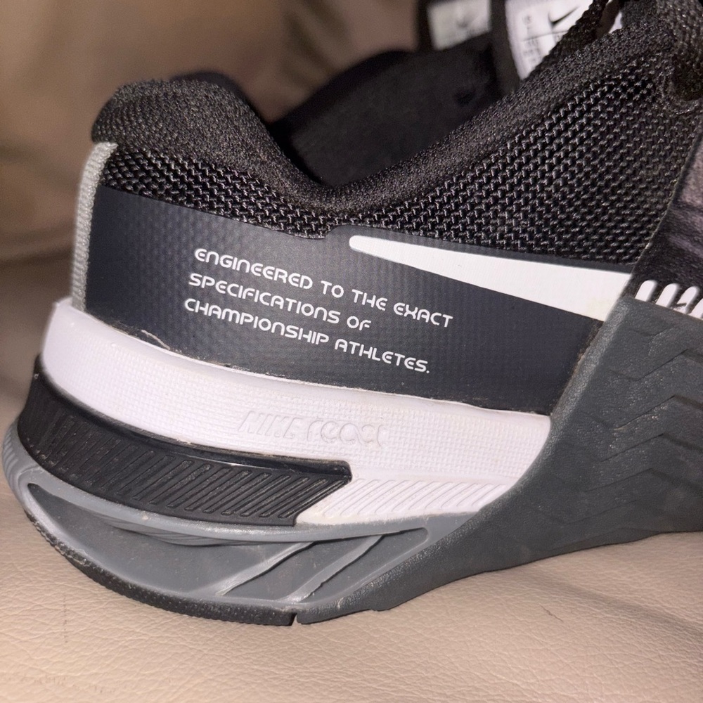 Nike metcon 8 running sneakers - Picture 4 of 10